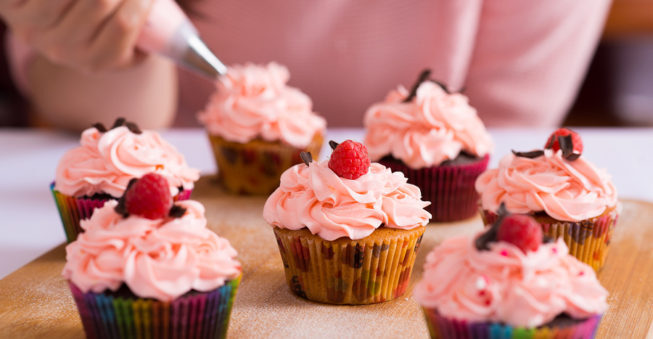 Who wouldn't want a cupcake after seeing this on their Twitter feed?